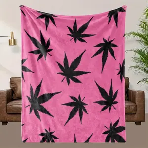 Comfortable Pink Marijuana Leaf Pattern Blanket Soft High-Definition Digital Print Cooling Blanket All-Season Use Soft Breathable 100% Polyester Perfect Gift for Family and Friends