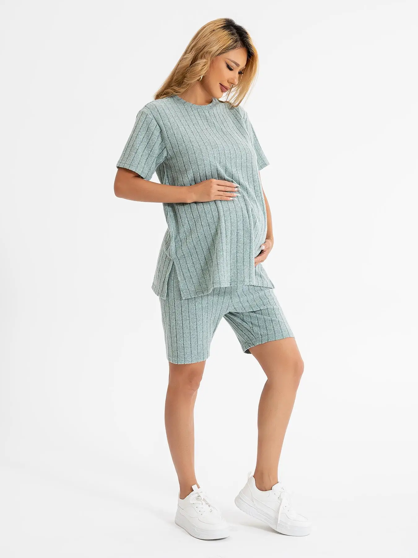 Women's Maternity Solid Split Hem Suits, Casual Short Sleeve T-shirt & Adjustable Shorts, Maternity Outfits for Summer Daily Wear Back to School