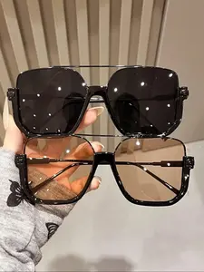 Women's Large Frame Fashion Sunglasses, Lightweight Comfortable Design, Trendy Versatile Face-Slimming Classic Style, Perfect for Vacation Beach Party Daily Outing Travel Commute, Trendy Beach Eyewear