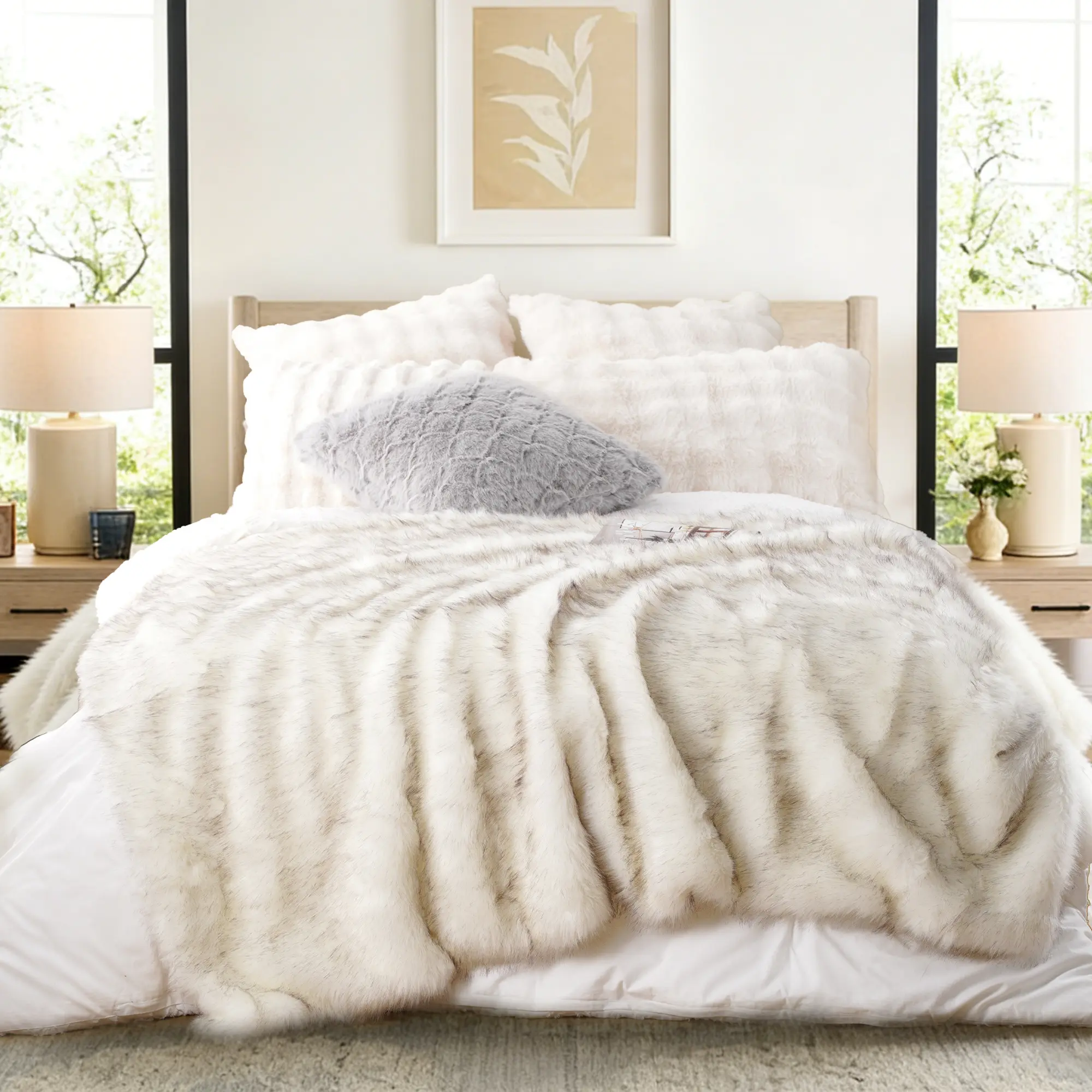 Battilo I Faux Fox Fur Throw Blanket - Extra Large, Super Soft, Fluffy, Thick, Warm Comfort blanket for Bed and Couch,60"X80"