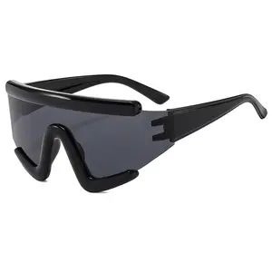Futuristic Wrap-Around Shield Sunglasses, UV400 Protection, Oversized One-Piece Lens for Streetwear & Outdoor