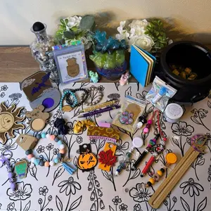 Mystery capsule cauldron