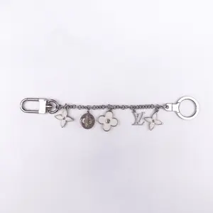Pre-owned Louis Vuitton Metal Bag Accessories White Bag Charm T10350153