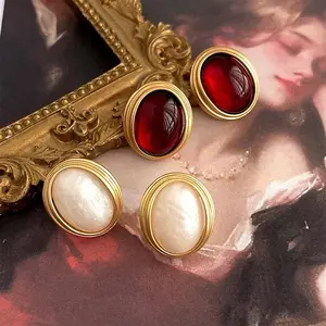 Vintage Hepburn Style Oval Stud Earrings in Matte Gold