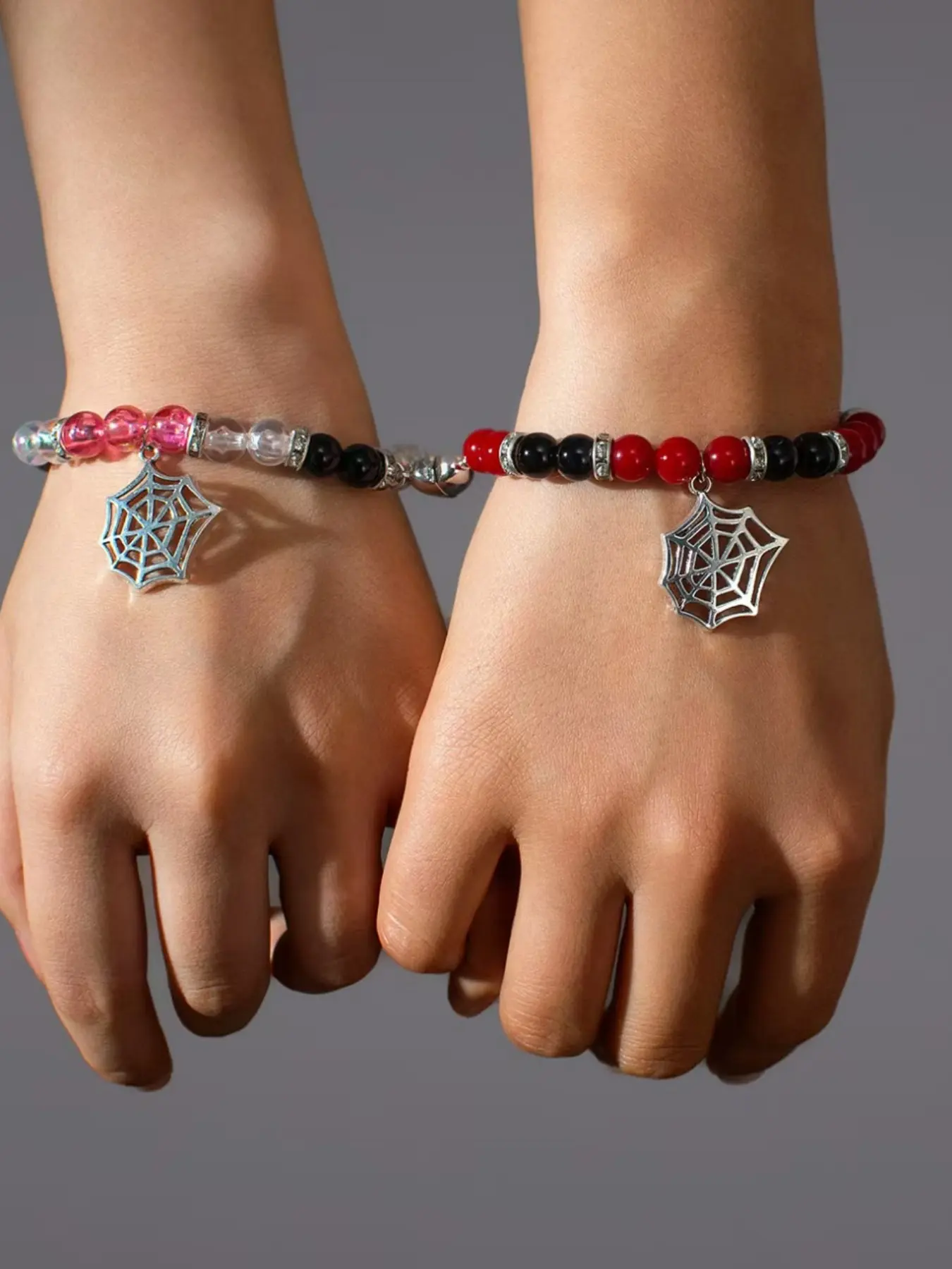 Couple Bracelets Set Spider Pendant Gothic Style Beaded Bracelets Valentine's Day Halloween Gift for Him Her Witchy Jewelry Adjustable Stretchy Bracelets