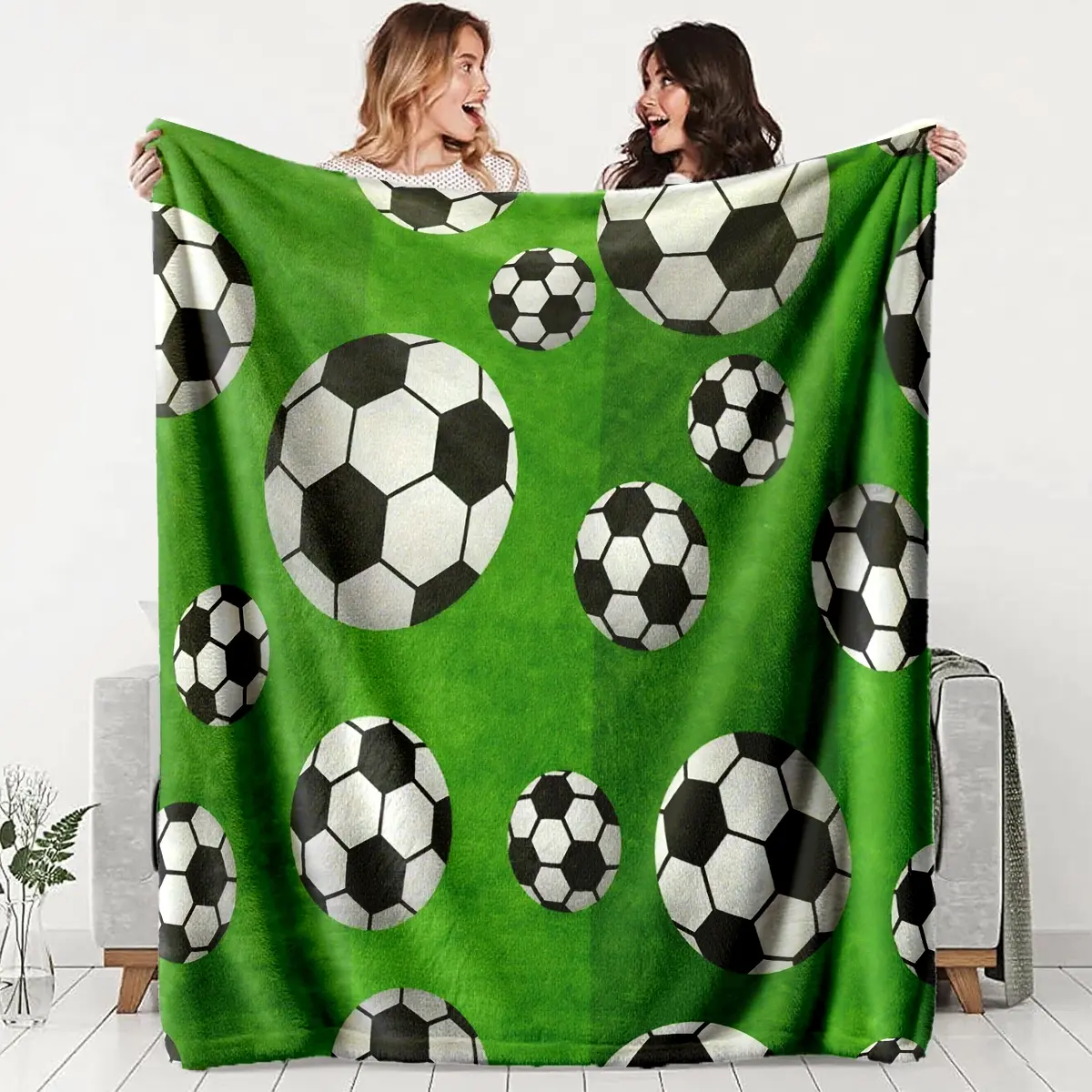 Sports Style Football Theme Blanket, Flannel Throw Blanket, Polyester Fabric, Perfect for Sofa Relaxation, Ideal Gift for Soccer Fans, Throw Blankets, Blanket Gifts