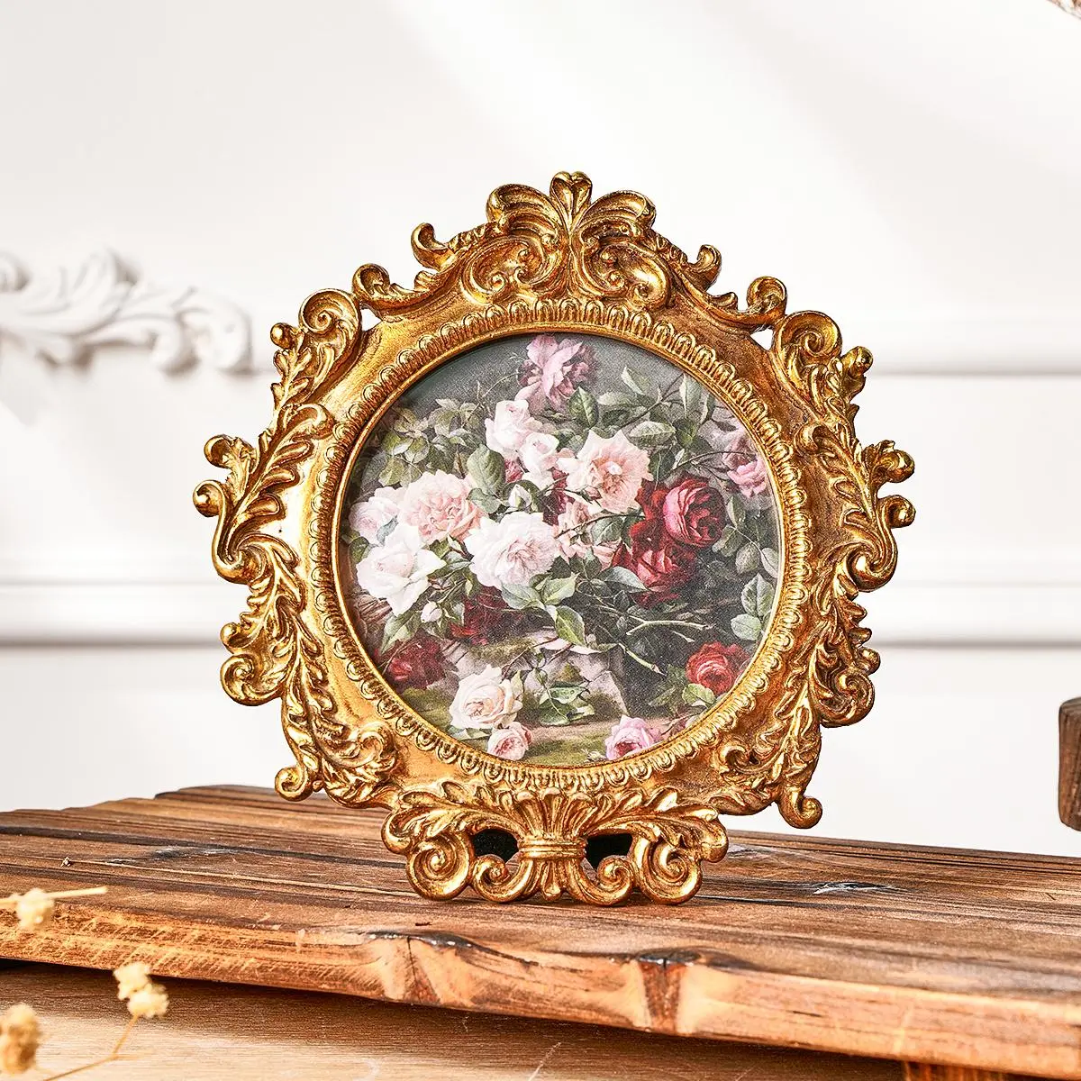 Vintage Pattern Photo Frame, 1 Count Resin Classic Photo Display Frame, Gold Plated Frame, Vintage Picture Frames, Home Decor for Living Room Bedroom Office, Room Decor, Home Decoration