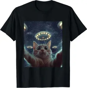 Cat Selfie with UFOs Aliens Kitten Funny Graphic T-Shirt