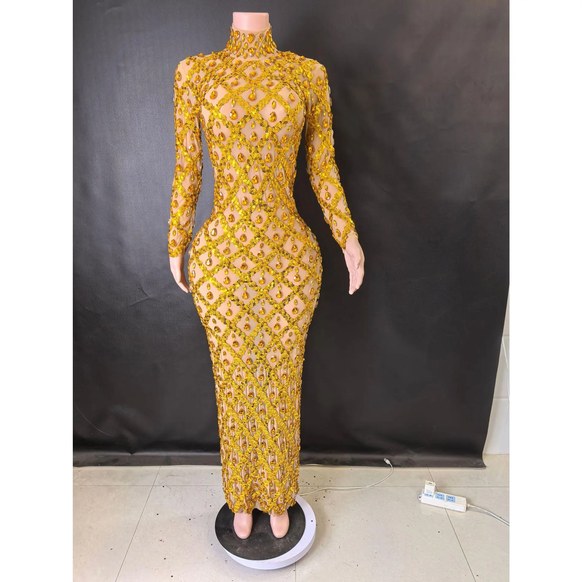 Long sleeved gold long