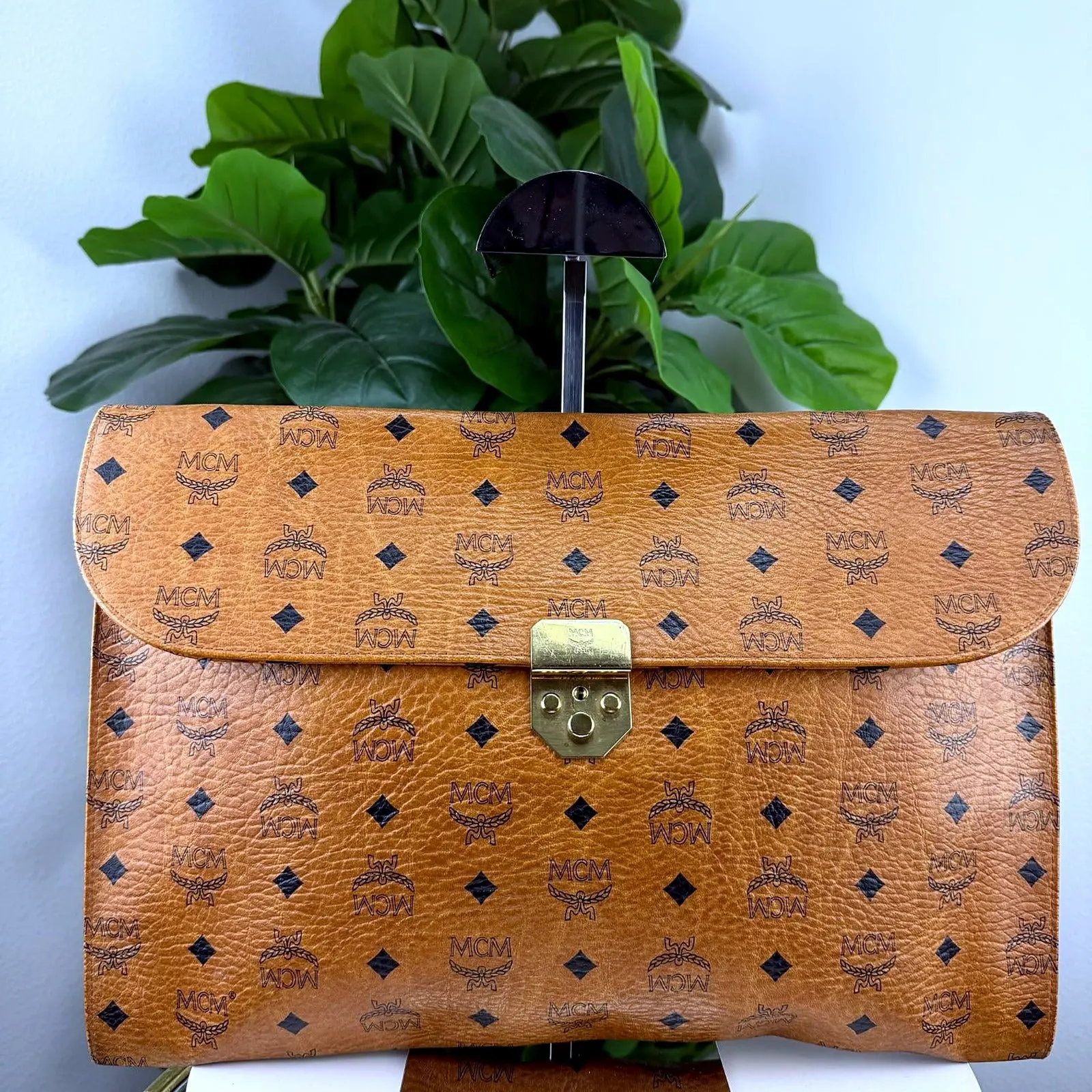 Pre-owned Visetos coated canvas Slim envelope/portfolio Authentic MCM Envelope Clutch Bag