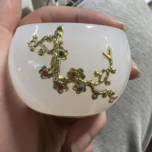 Master Jianzhan handcrafts tea cups for tea masters