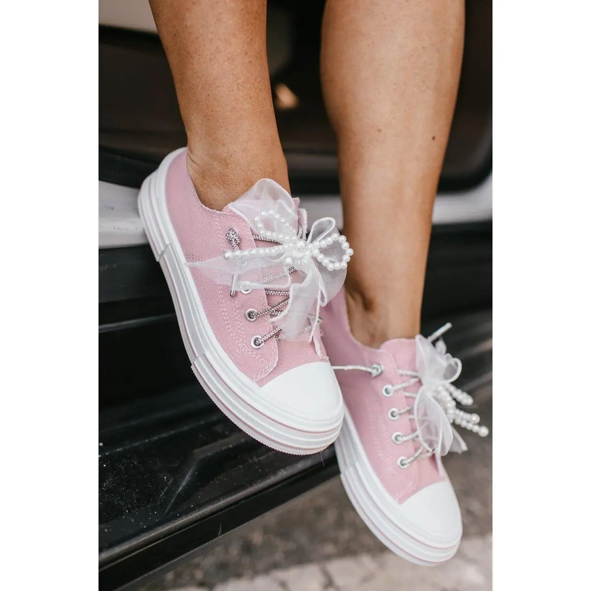 Very G Natural Aman Pearls Sneakers In Light Pink