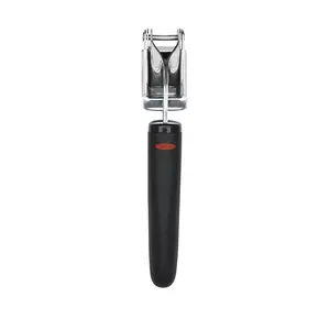 OXO 6029495 Manual Garlic Press - Plastic & Stainless Steel, Black & Silver Kitchen Utensils Set, Stainless Steel Kitchenware for Camping & Hiking, Kitchenware Stainless Steel