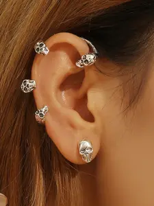 Punk Style Retro Skull Earrings, Bold Ghost Head Ear Cuffs, Unisex Jewelry, Unique Fashion Accessory, Perfect for Men and Women