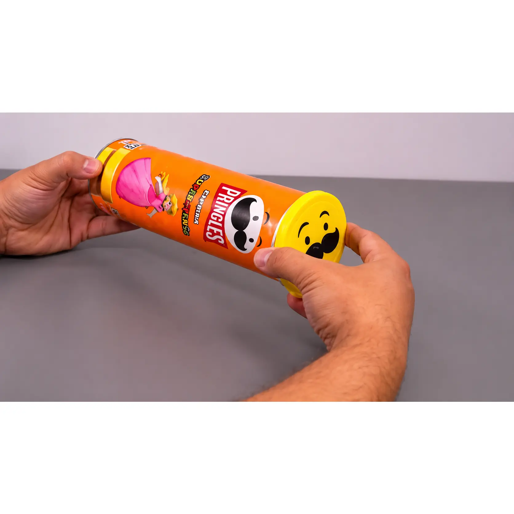 Pringles Chip Slider Tray with Functional Lid – Reusable Snack Dispenser