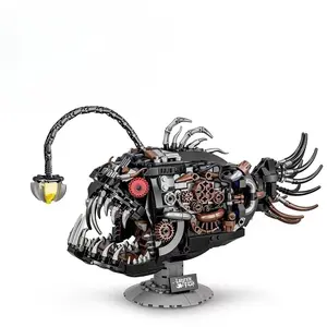 Mechanical Lantern Fish Design Building Blocks Set, 1038pcs Creative Assembly Model Toys, Attractive Puzzle Building Toy for Gifts