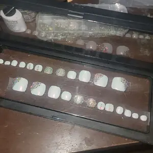 22-piece Gel Press On Toenail Set White Base with Gems in Storage Case