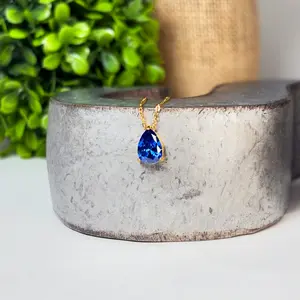 Dainty Sapphire Birthstone Necklace - Pear Cut Gemstone Pendant - 18k Gold Necklace - Minimalist Design - Personalized Birthstone Jewelry - Adjustable Chain Length