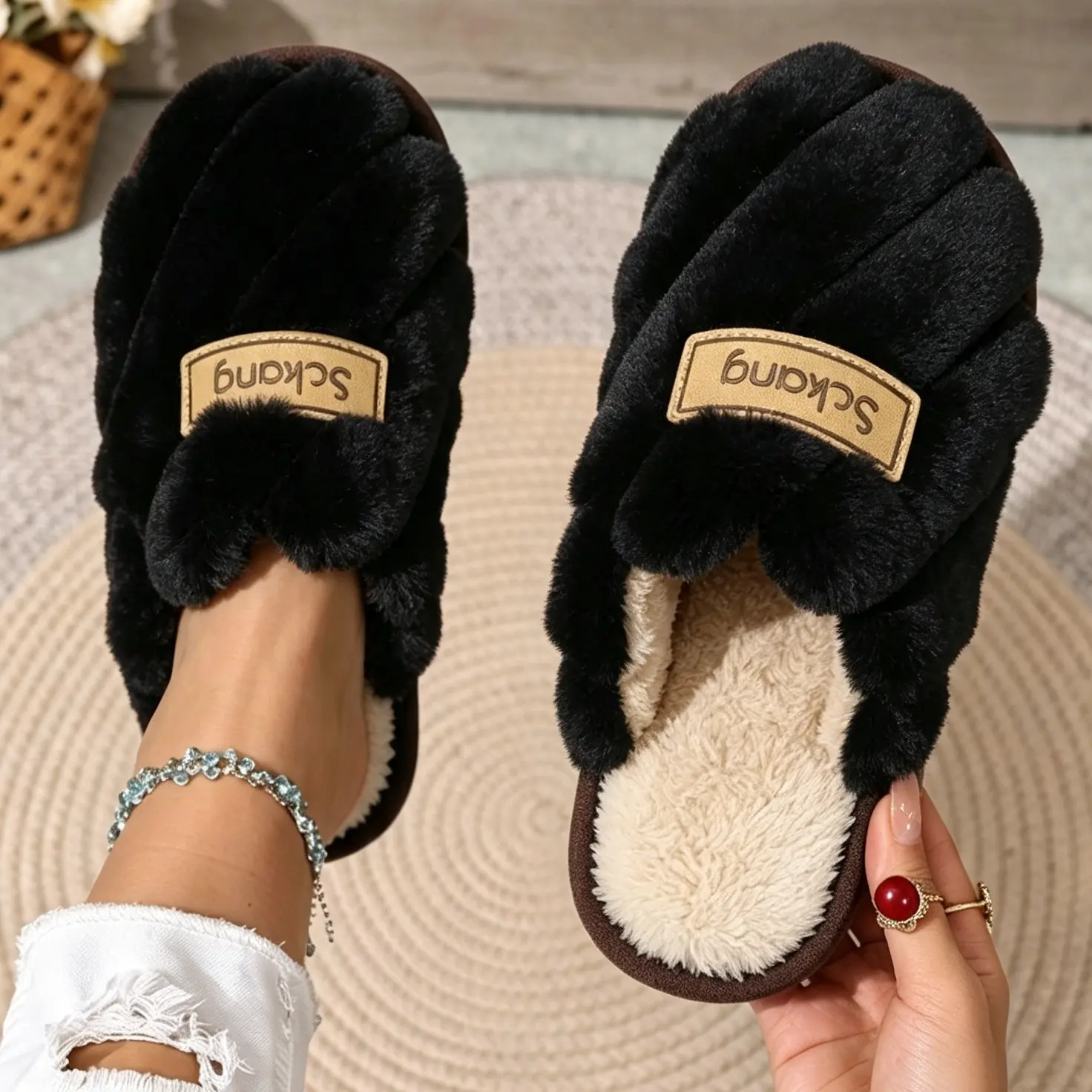 Women's Pineapple Grain Fuzzy Scuff Slippers Memory Foam Non-slip House Shoes | Indoor,faux fur,cute,lightweight,cozy,home,bedroom