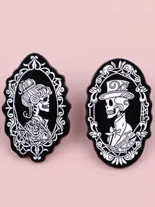 2pcs/set Skull Lover Enamel Brooches, Alloy Brooch Pin, Retro Badge, Fashion Accessory, Fashion Personalized Unisex Clothing Pins, Perfect for Bags Clothes Hats, Halloween Party Gift