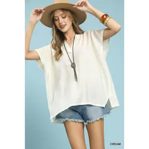 Umgee Flowy V-Neck Short Sleeve Blouse