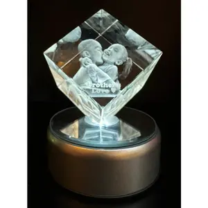 #22         Small Diamond