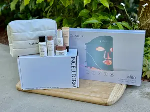 Omnilux Men Red Light Therapy Face Mask for Anti-Aging with Medical-Grade LED Technology +FREE Radiansome100 Advantage Ritual Travel Kit