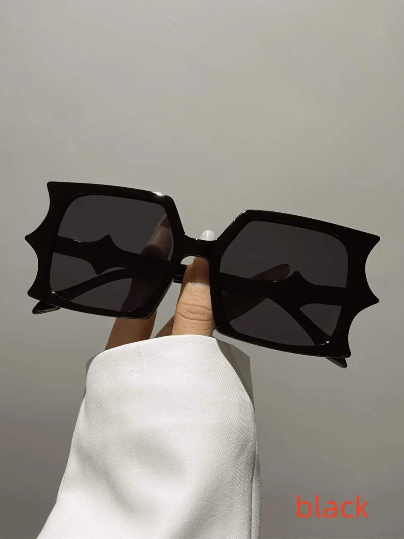 Unisex Trendy Minimalist Plain Color Bat Frame Design Sunglasses, Vintage Black Sunglasses for Everyday Use, Fashionable Versatile Accessories for Dri