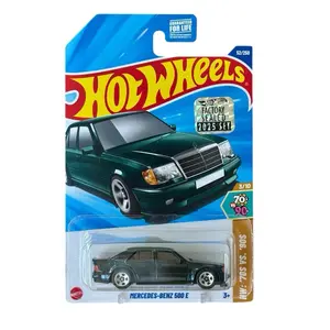 Hot Wheels Mercedes-Benz 500 E HW 70’s vs 90’s Green 1:64 Diecast Car