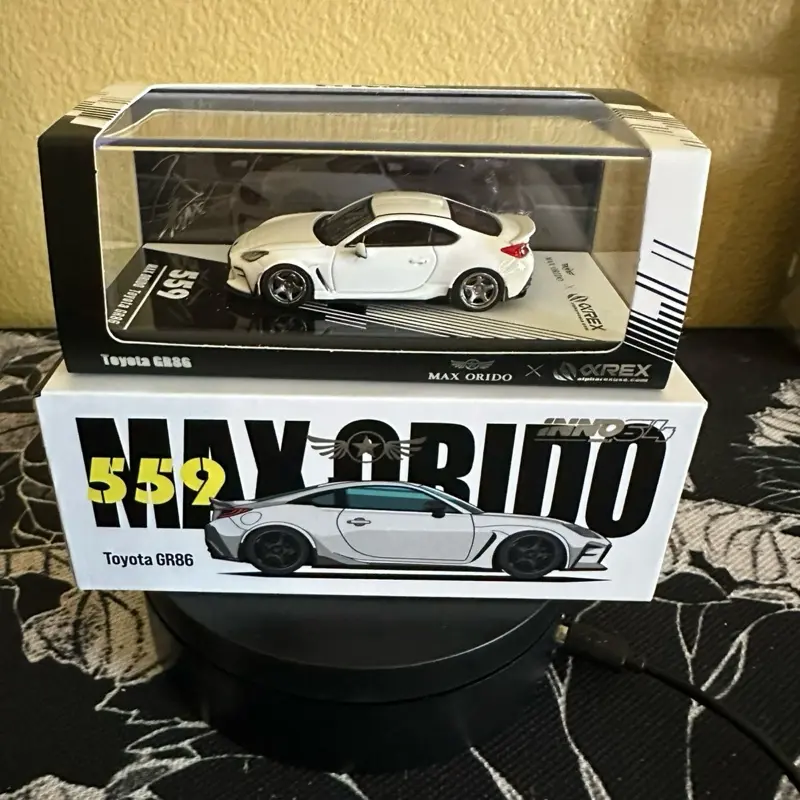 Inno64 Toyota GR86 Max ORIDO Collaboration White Model Toy Car, Collectible Toys for Hobbyists