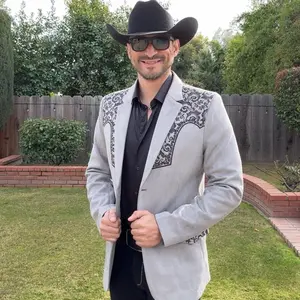 Saco Vaquero Bordado de Gamuza