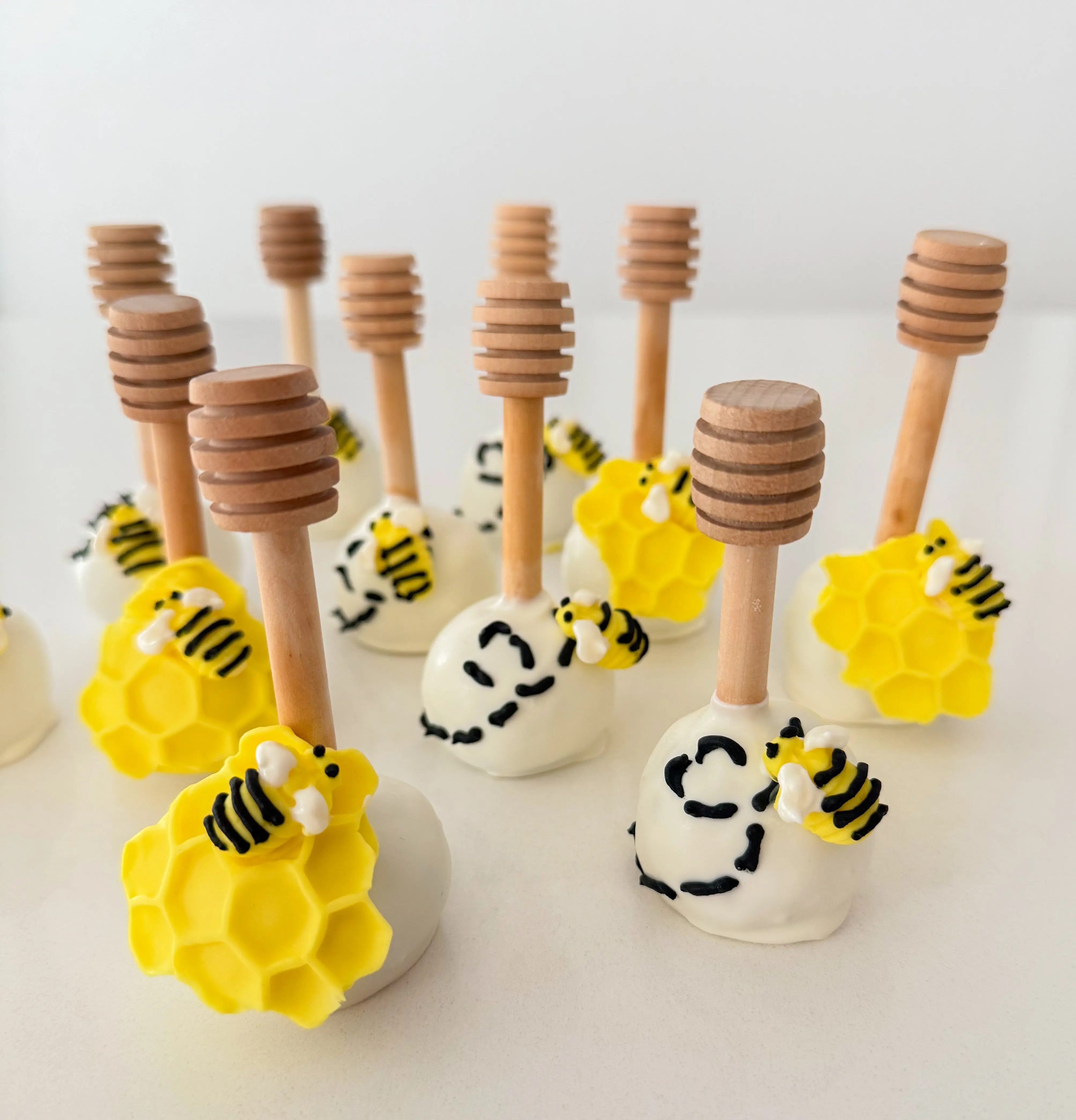 Bee Cake Pops Bee Cake Pops