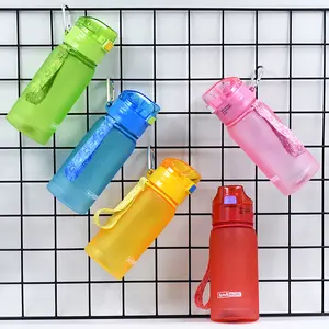 Doudou Le frosted straw cup plastic water cup children's and students' hand cup portable accompanying cup outdoor sports cup