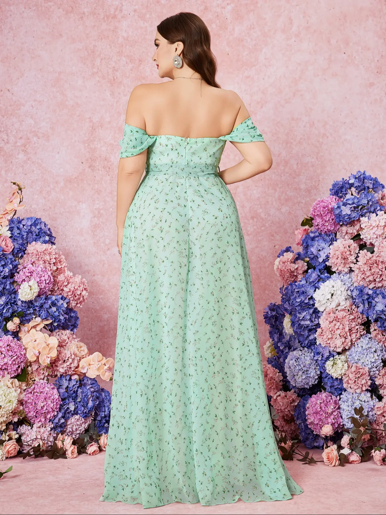 Elegant Plus Size Sleeveless Backless Dress with High Slit, Waist Tie Belt, Digital Print Chiffon Bridesmaid Gown for Women