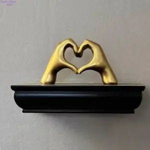 Hand-Shaped Resin Ornament - 1-Count Modern Heart-Shaped Statue, Modern Decorations, Home Decor for Living Room, Gifts for Boyfriend, Decorative Figurine Sculpture, Interior Decoration Accessory