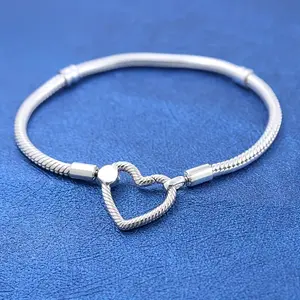 Elegant 925 sterling silver heart-shaped bracelet, snake chain design bracelet, women's fashion jewelry, suitable for daily and wedding occasions, Valentine's Day gifts, seasonal accessories