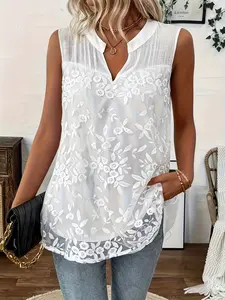 Plus Size Women's Solid Color Fitted V Neck Lace Patchwork Sleeveless Vest Shirt, Casual Aesthetic Fashion Top, Comfortable and Stylish, Perfect for Daily Wear