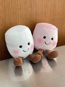 Cute marshmallow doll doll bag pendant keychain, suitable for daily wear, vacation and dating occasions, and also a surprising and exquisite small gift