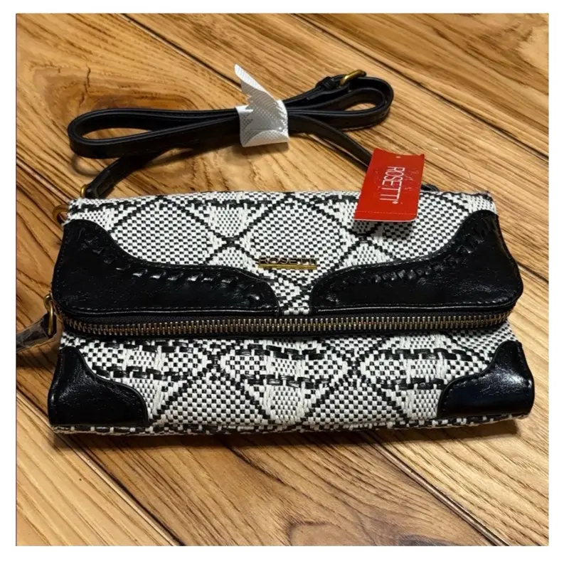 Chic Rosetti NWT woven design with white & black accents.