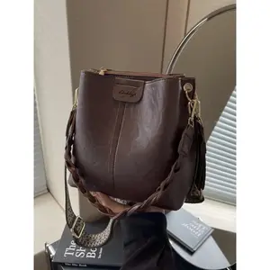 Elegant Melanin Bag for Women, New Vintage Style Fashionable Shoulder Bag, Wide Strap Crossbody Bucket Bag, High-End LookGift