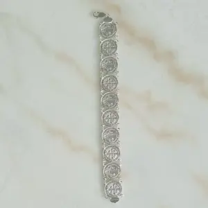 Elegante pulsera de medallas de San Benito size 71/2 Plata Mexicana 925
