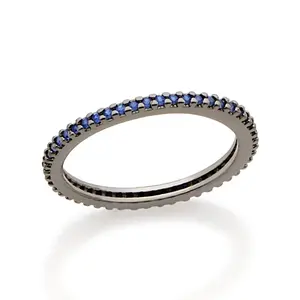 BLACK RHODIUM STUDDED SKINNY RING IN BLUE