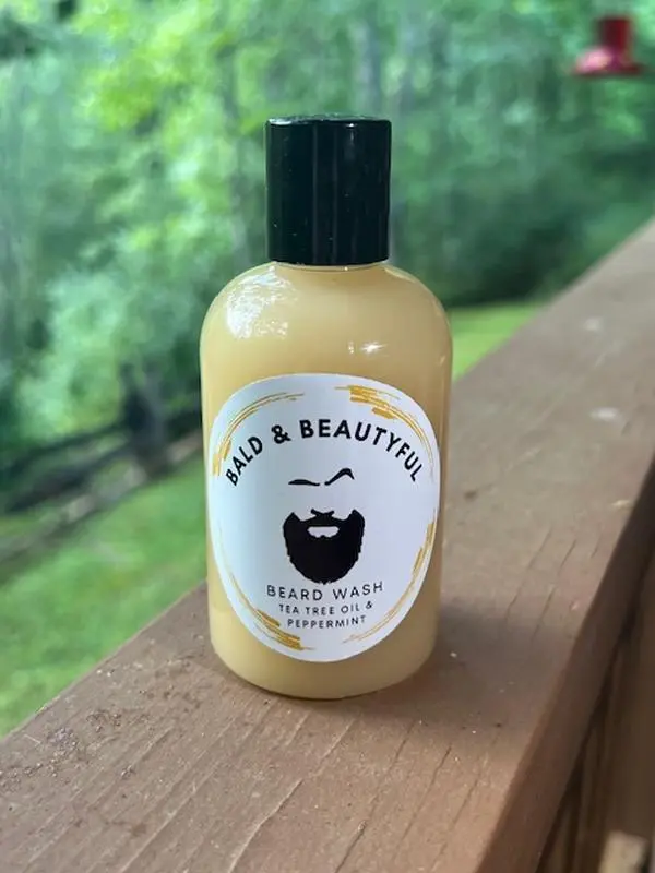 Tea Tree & Peppermint Beard Wash - Invigorating Scent - Cleanses & Hydrates Beard