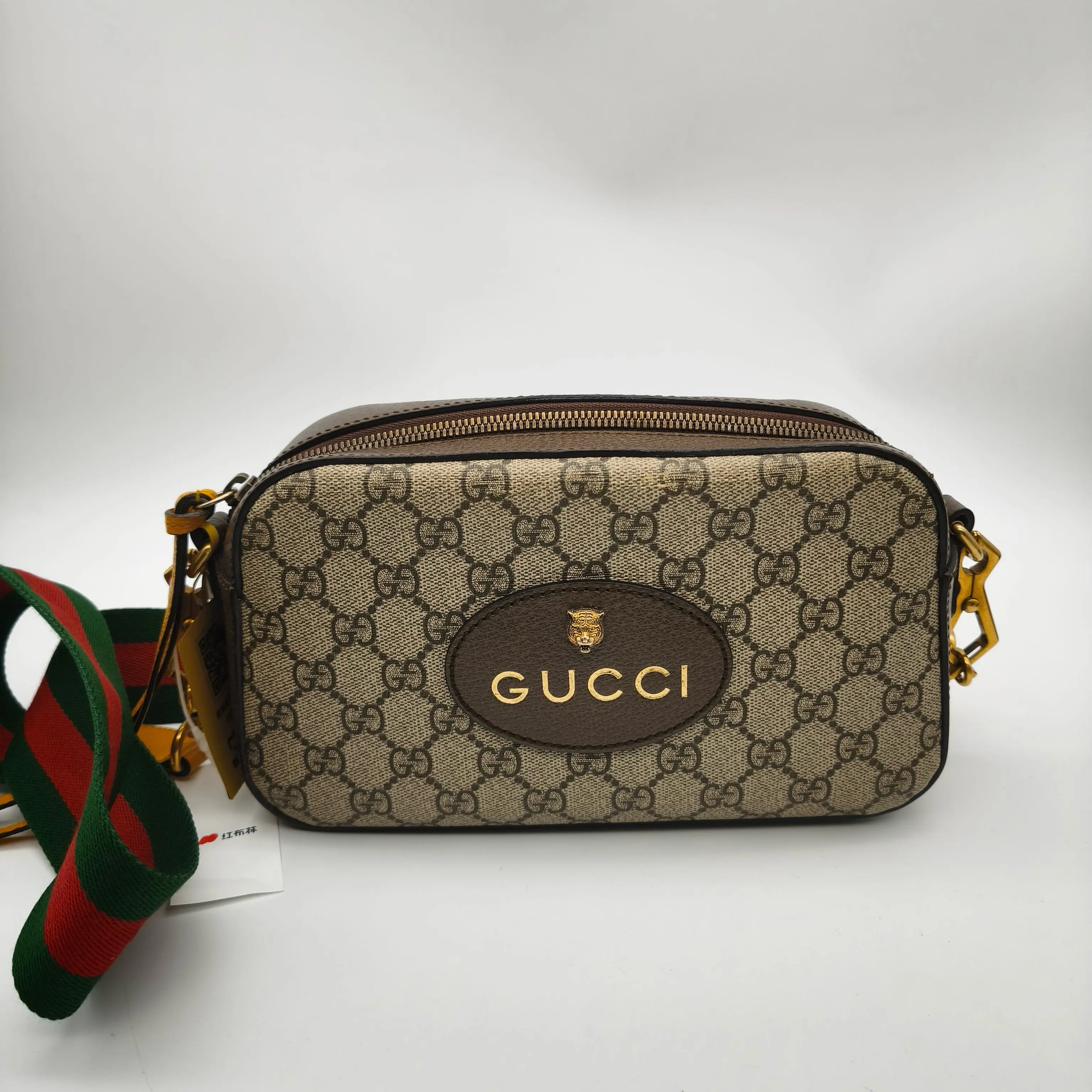 Pre-owned GUCCI RL2 GG Supreme Tiger Head Mini Camera Crossbody Bag 23409759