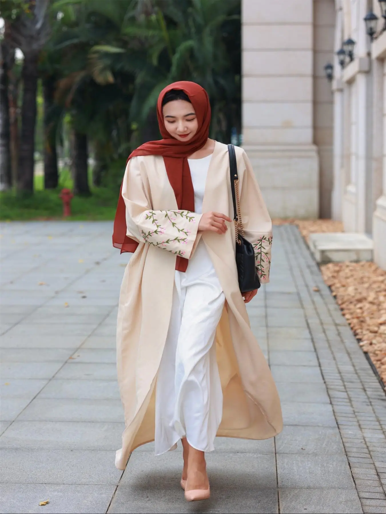 Women's Floral Embroidery Batwing Sleeve Open Front Abaya without Hijab, Modest Long Sleeve Maxi Abaya, Ladies Islamic Clothing for All Seasons