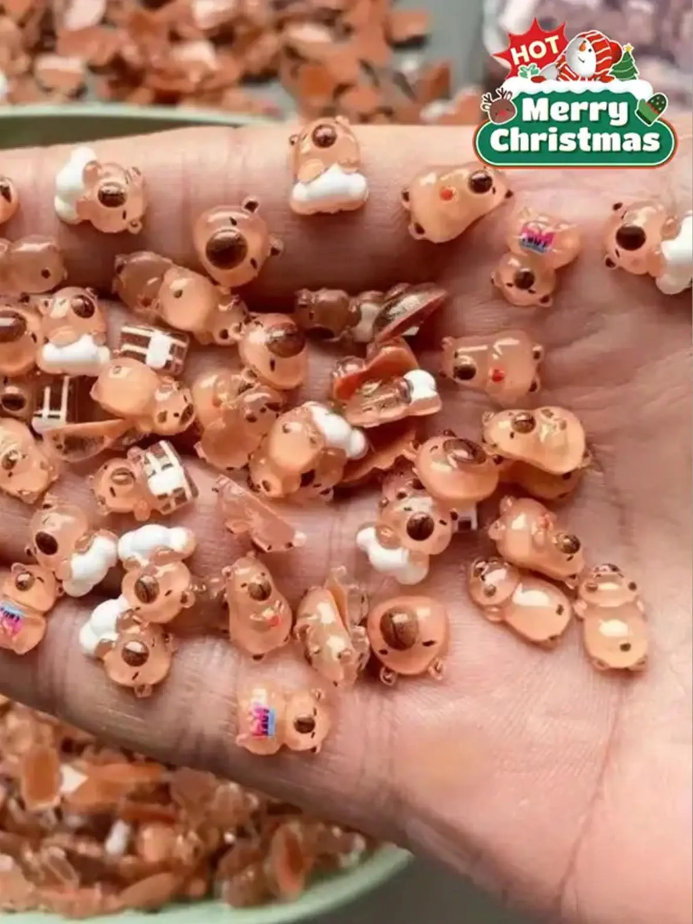 100pcs Mini Cute Capybara Ornaments With Storage Box, Nail Art Ornaments, Creative DIY Jewelry And Home Desktop Decoration, Ideal Christmas Gift, Figurine Home Decoration, Halloween, Bear Ornament, Cute Animal Design, Animal Decorations, Decoration Items