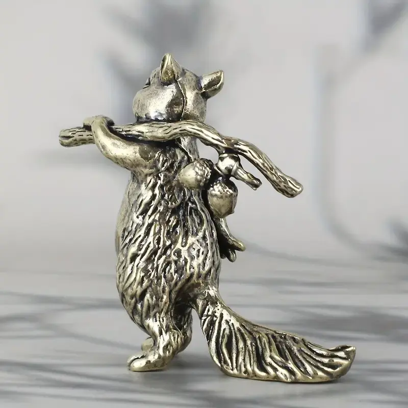 Vintage Brass Squirrel Statue, Antique Copper Art Home Decor, Ideal Tea Pet Collectible & Gift, Figurines For Collectors, Animal Decorative Figurines, Perfect for Living Room, TV Stand, Porch, Heavy Metal Figurine, Decorative Sculptures