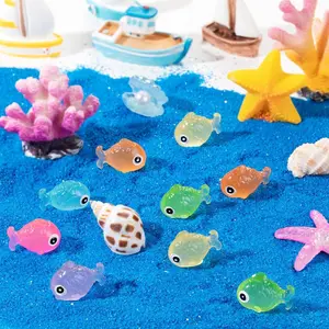 10/30/50Pcs Mini Resin Luminous Fish Glow in The Dark Tiny Figures Luminous Mini Fairy Garden DIY Birthday Party Ornament Accessories Charms Party Favors