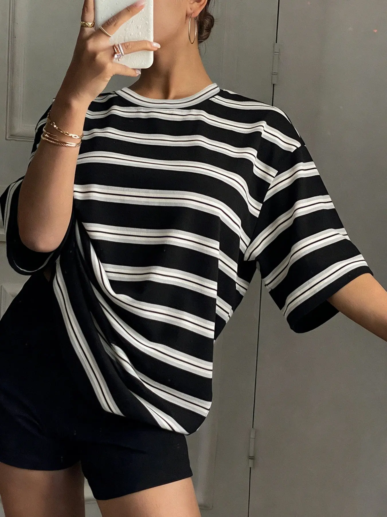 Summer Colorblock Striped Round Neck Loose Short Sleeve Lady T-Shirt, Casual Summer Tee, Slimming Casual Versatile Summer Top, Comfortable and Stylish Womenswear