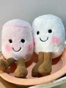 Cute marshmallow doll doll bag pendant keychain, suitable for daily wear, vacation and dating occasions, and also a surprising and exquisite small gift